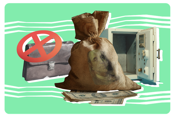 У россиян почти перестали принимать старые доллары. Что с ними делать