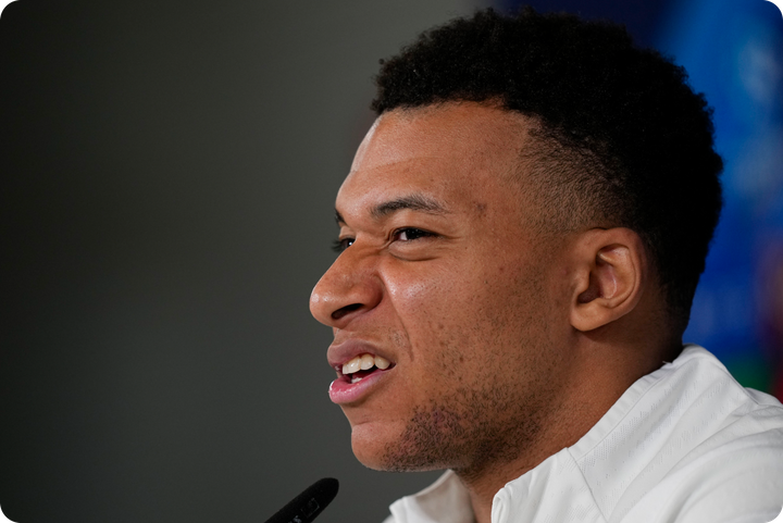 Зачем футболист Килиан Мбаппе ест макароны перед игрой и как это помогает ему невероятно быстро бегать